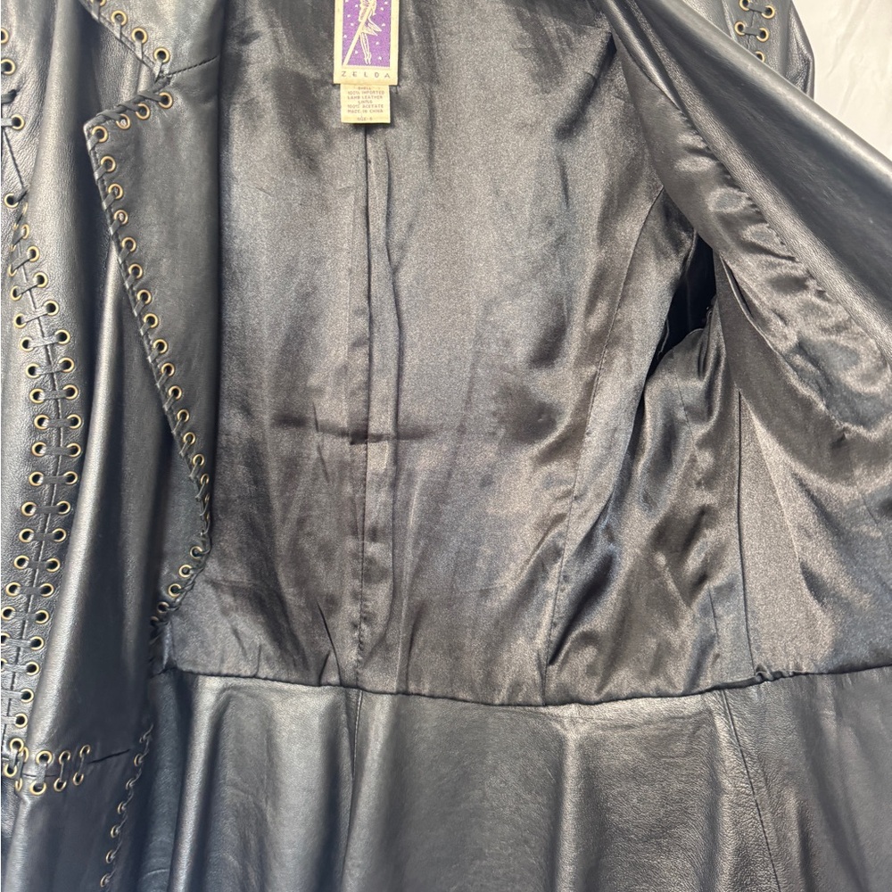 Vintage Zelda Black Leather Jacket with Gold Detailing - Picture 8 of 8
